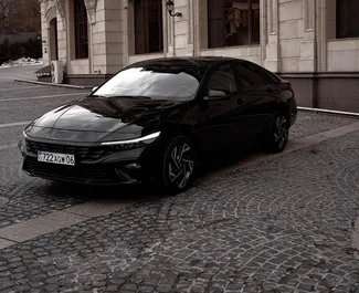 レンタルのHyundai Elantraの正面ビュー、アルマトイにて, カザフスタン ✓ 車両番号#15529。✓ 自動トランスミッション ✓ 0のレビュー。