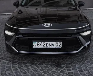 Hyundai Sonata 2025 auto rentimine Kasahstanis, sisaldab ✓ Bensiin kütust ja 194 hobujõudu ➤ Alates 37000 KZT päevas.