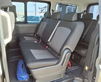 Hyundai Staria 2025 pieejams noma Antālijas lidostā, ar 250 km/dienā kilometru limitu.