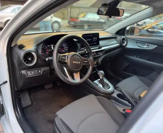 Kia Forte 2022 vuokrattavissa Jerevanissa, rajoittamaton kilometrin rajalla.