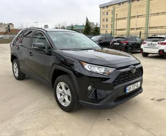 租赁 Toyota Rav4 的正面视图，在库塔伊西, 格鲁吉亚 ✓ 汽车编号 #15491。✓ Automatic 变速箱 ✓ 0 评论。