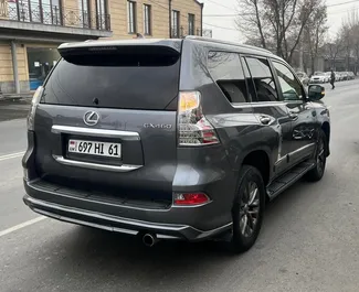 Framvy av en hyrbil Lexus GX460 i Jerevan, Armenien ✓ Bil #13362. ✓ Växellåda Automatisk TM ✓ 0 recensioner.