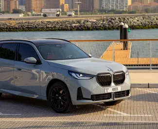 BMW X3 2026 araç kiralama BAE'de, ✓ Benzin yakıt ve 245 beygir gücü özellikleriyle ➤ Günde başlayan fiyatlarla 550 AED.