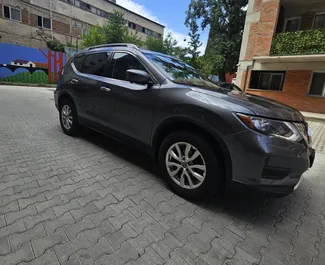 Nissan Rogue 2016 automobilio nuoma Gruzijoje, savybės ✓ Benzinas degalai ir 160 arklio galios ➤ Nuo 125 GEL per dieną.