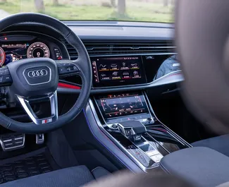 Audi SQ8 2025 для аренды в Бечичи. Лимит пробега не ограничен.