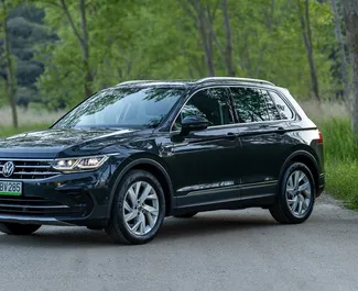 Automobilio nuoma Volkswagen Tiguan #15907 su Automatinis pavarų dėže Becicici, aprūpintas 2,0L varikliu ➤ Iš Ivanas Juodkalnijoje.
