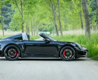 Porsche 911 Carrera Cabrio 2025 galimas nuomai Becicici, su neribotas kilometrų apribojimu.