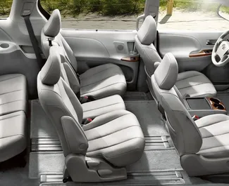 Prenájom auta Toyota Sienna #15641 s prevodovkou Automatické v na letisku Kutaisi, vybavené motorom 3,5L ➤ Od Nika v v Gruzínsku.