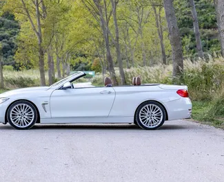 BMW 428i Cabrio 2019 متاحة للإيجار في في بيسيتشي، مع حد أقصى للمسافة غير محدود.