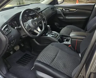 Nissan Rogue nuoma. Komfortiškas, Krosas automobilis nuomai Gruzijoje ✓ Be užstato ✓ Draudimo pasirinkimai: TPL, FDW, Keleiviai, Vagystė, Jaunimas.