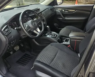 Nissan Rogue nuoma. Komfortiškas, Krosas automobilis nuomai Gruzijoje ✓ Be užstato ✓ Draudimo pasirinkimai: TPL, FDW, Keleiviai, Vagystė, Jaunimas.