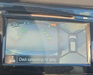 Nissan Rogue 2014 için kiralık Benzin 2,5L motor, Tiflis'te.