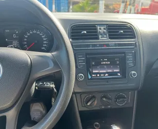 Bensin 1,2L motor i Volkswagen Polo 2017 för uthyrning på Kreta.