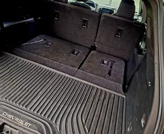 Chevrolet Traverse 2021 для аренды в Тбилиси. Лимит пробега не ограничен.