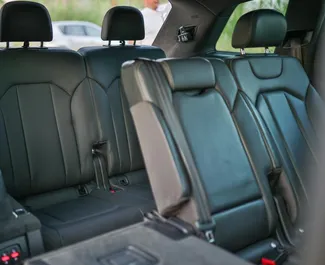 Audi Q7 2021 متاحة للإيجار في في بيسيتشي، مع حد أقصى للمسافة غير محدود.