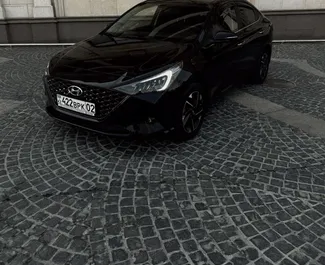 Framvy av en hyrbil Hyundai Accent i Almaty, Kazakstan ✓ Bil #15879. ✓ Växellåda Automatisk TM ✓ 0 recensioner.