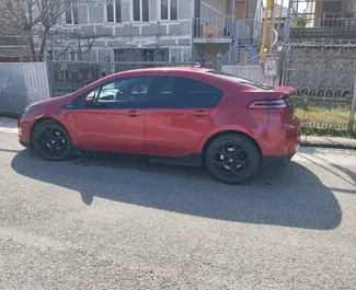 Chevrolet Volt bérlése. Gazdaságos, Kényelmes típusú autó bérlése Grúziában ✓ Letét nélkül ✓ Biztosítási opciók: TPL, FDW, Lopás, Külföldön, Fiatal.