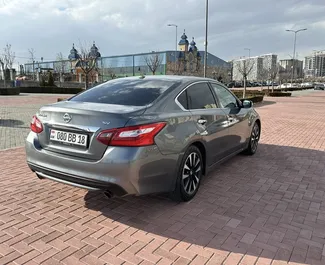 예레반 공항에서 대여 가능한 Petrol 2.5L 엔진의 Nissan Altima 2018.