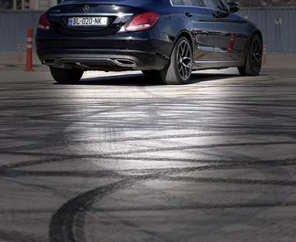 Салон Mercedes-Benz C-Class для аренды в Грузии. Отличный 5-местный автомобиль. ✓ Коробка Автомат.