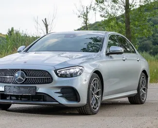 Automašīnas noma Mercedes-Benz E250 #12157 ar Automātiskais pārnesumu kārbu Becicici, aprīkots ar 3,0L dzinēju ➤ No Ivans Melnkalnē.