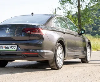 Volkswagen Passat – автомобиль категории Комфорт, Премиум напрокат в Черногории ✓ Депозит 300 EUR ✓ Страхование: ОСАГО, С выездом.