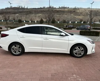 아르메니아에서에서 대여하는 Hyundai Elantra 2019 차량, 특징: ✓Petrol 연료 및 147마력 ➤ 하루 40 USD부터 시작.