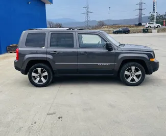 Pronájem auta Jeep Patriot 2016 v Gruzii, s palivem Benzín a výkonem 184 koní ➤ Cena od 100 GEL za den.