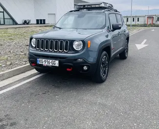 Přední pohled na pronájem Jeep Renegade v Kutaisi, Georgia ✓ Auto č. 15624. ✓ Převodovka Automatické TM ✓ Recenze 0.