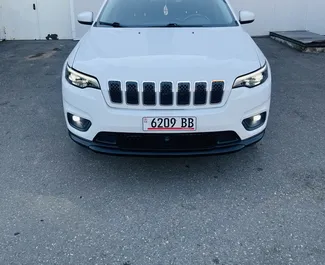 Automobilio nuoma Jeep Cherokee #15626 su Automatinis pavarų dėže Kutaisyje, aprūpintas 3,2L varikliu ➤ Iš Zurabi Gruzijoje.