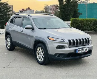 Nomas automašīnas priekšskats Jeep Cherokee Kutaisi, Gruzija ✓ Automašīna #15628. ✓ Pārnesumu kārba Automātiskais TM ✓ Atsauksmes 0.