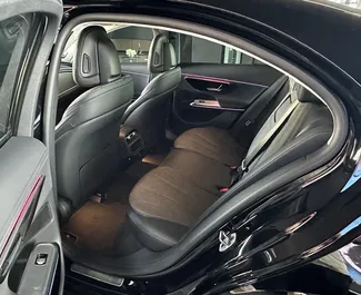 튀니지에서에서 대여하는 Mercedes-Benz E-Class 2024 차량, 특징: ✓Petrol 연료 및 마력 ➤ 하루 400 EUR부터 시작.