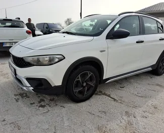 Pronájem auta Fiat Egea Cross 2024 v Turecku, s palivem Benzín a výkonem 110 koní ➤ Cena od 17 USD za den.