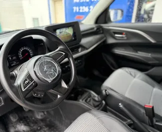 튀니스에서, 튀니지에서 대여하는 Suzuki Swift의 전면 뷰 ✓ 차량 번호#15895. ✓ 자동 변속기 ✓ 0 리뷰.