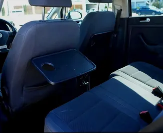 Volkswagen Golf Plus kiralama. Ekonomi, Konfor, Minivan Türünde Araç Kiralama Arnavutluk'ta ✓ Depozitosuz ✓ TPL, FDW, Yurtdışı sigorta seçenekleri.