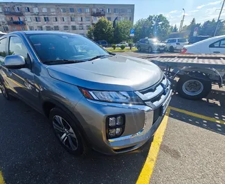 واجهة أمامية لسيارة إيجار Mitsubishi Outlander Sport في في مطار كوتايسي, جورجيا ✓ رقم السيارة 15642. ✓ ناقل حركة أوتوماتيكي ✓ تقييمات 0.