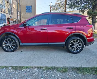Toyota Rav4 bérlése. Kényelmes, SUV, Crossover típusú autó bérlése Grúziában ✓ Letét 300 GEL ✓ Biztosítási opciók: TPL, CDW, FDW, Utasok, Nincs befizetés.
