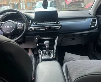 إيجار Kia Seltos. سيارة الاقتصاد, الراحة, كروس أوفر للإيجار في في أرمينيا ✓ إيداع 350 USD ✓ خيارات التأمين TPL, CDW, إف دي دبليو, في الخارج, الشباب, بدون إيداع.