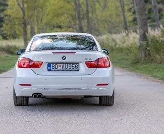 BMW 428i Cabrio 2019 مع نظام محرك خلفي، متاحة في في بيسيتشي.