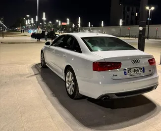 Diesel 3,0L motor i Audi A6 2015 för uthyrning i Tirana.