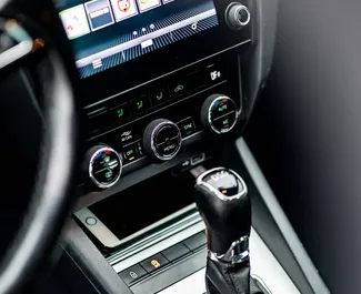 Skoda Octavia Combi 2018 automobilio nuoma Juodkalnijoje, savybės ✓ Dyzelinas degalai ir 85 arklio galios ➤ Nuo 28 EUR per dieną.