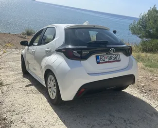 Automobilio nuoma Toyota Yaris #15706 su Automatinis pavarų dėže Podgoricos oro uoste, aprūpintas 1,5L varikliu ➤ Iš Yan Juodkalnijoje.