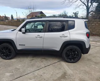 Motor Bencin 2,4L Jeep Renegade 2020 za najem v na letališču Kutaisi.