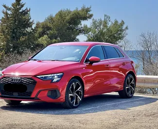 Vista frontal de um aluguel Audi A3 em Budva, Montenegro ✓ Carro #16132. ✓ Transmissão Automático TM ✓ 0 avaliações.