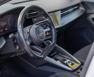 Арендуйте Audi A3 2024 в Черногории. Топливо: Бензин. Мощность: 190 л.с. ➤ Стоимость от 40 EUR в сутки.