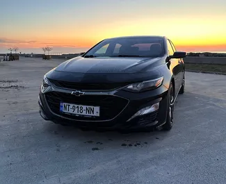 Nomas automašīnas priekšskats Chevrolet Malibu Batumi, Gruzija ✓ Automašīna #15937. ✓ Pārnesumu kārba Automātiskais TM ✓ Atsauksmes 0.