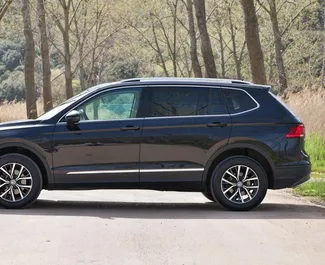 Volkswagen Tiguan nuoma. Komfortiškas, Krosas automobilis nuomai Juodkalnijoje ✓ Depozitas 500 EUR ✓ Draudimo pasirinkimai: TPL.