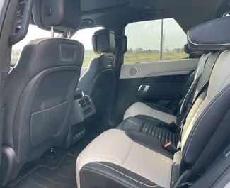 Land Rover Discovery 2022 için kiralık Benzin 3,0L motor, Tiflis'te.
