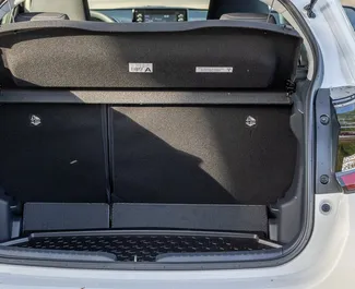 Двигатель Гибрид 15,0 л. – Арендуйте Toyota Yaris в Бечичи.