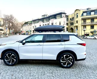 Mitsubishi Outlander 2022 – прокат от собственников в Тбилиси (Грузия).