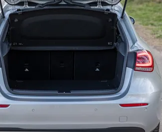 Mercedes-Benz A-Class 2024 galimas nuomai Becicici, su neribotas kilometrų apribojimu.